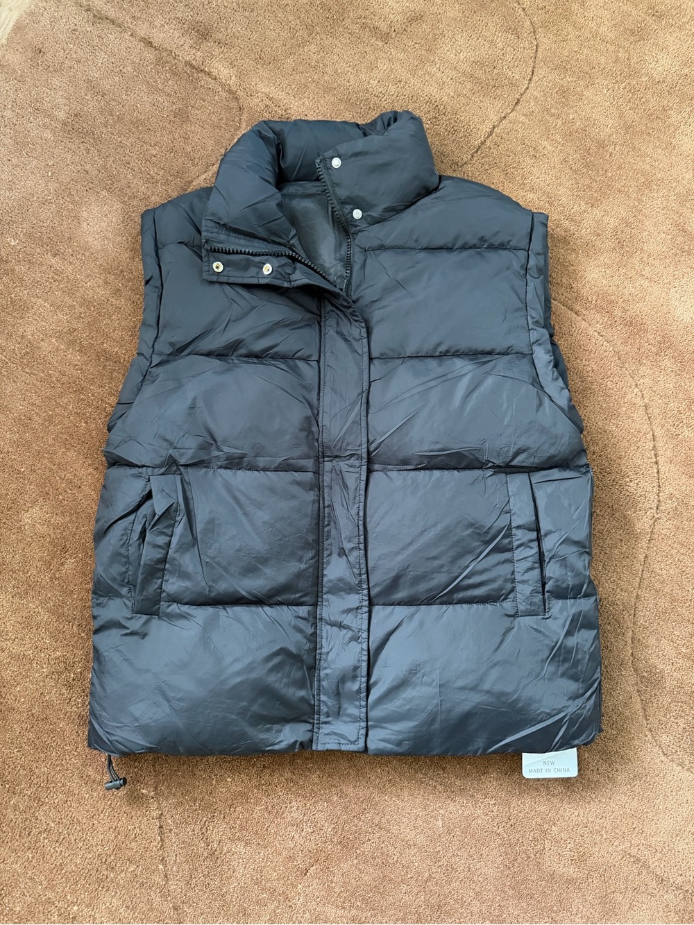Black puffer vest medium new
